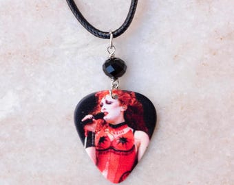 Collana con plettro per chitarra Chappell Roan Pink Pony Club