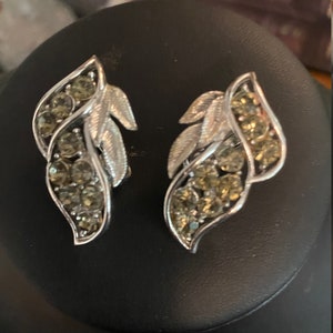 Rhinestone Leaf Clip-on Earrings