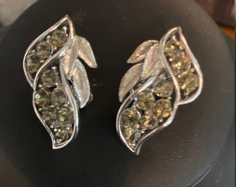 Rhinestone Leaf Clip-on Earrings