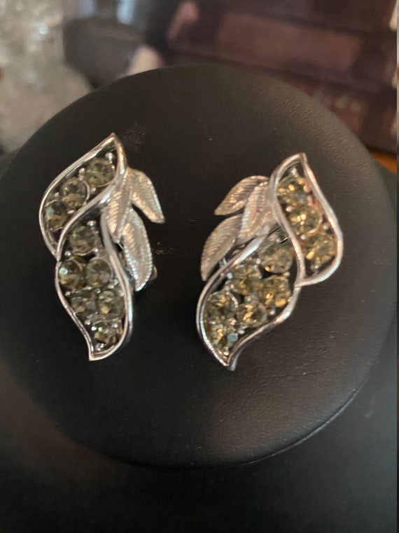 Rhinestone Leaf Clip-on Earrings