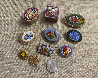 Broches vintage en micromosaïque et boîte à pilules, Italie
