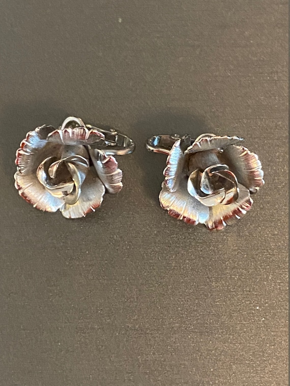 Beautiful Large Lisner Rose Earrings