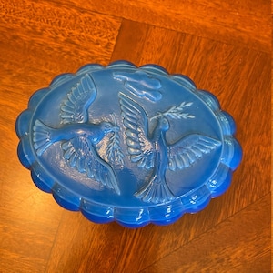 Wunderschönes super seltenes Fenton Blau Marmoriertes Glas Schmuckstück mit Tauben