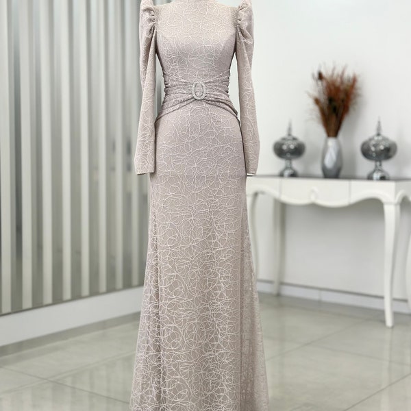 Wedding Dress / Royal / Women Dress / Party Wear / Arabic / Evening Gown / Summer Dress / Fashion / Dubai / Modest / Bridesmaid / Prom Dress