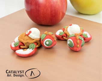 3D Printed Apple Pie Turtle | Cute Fall Dessert Animal Figurine | Whimsical Collectible | Cozy Autumn Gift | Turtle Desk Pet Figurine