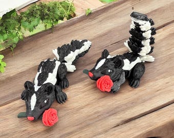 3D Printed Articulated Skunk Figure: Full Color Desk Pet