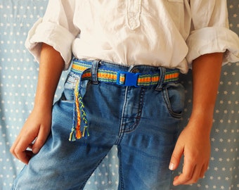 Hand-woven children's belt, click buckle, colorful, easy to use, 100% cotton.