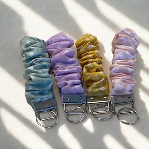 Scrunchie Keychain Wristlet, key fob keychain, scrunchie keychain, floral wristlet keychain, cute keychain wristlets,