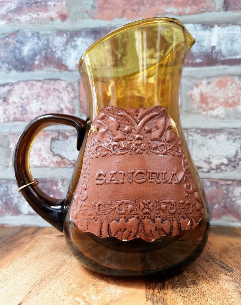 Vintage sangria set with 6 matching glasses Amber glass Old sangria carafe from Spain with 6 amber-colored glasses from France image 3