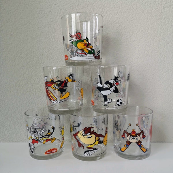Vintage set of 6 different Looney Tunes water glasses | Made in Holland | Collectible Penotti glasses from the 2000s and 2001s
