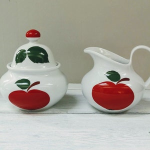 1960&#39;s Sugar bowl and milk jug with apple motif | Porcelain cream set with red apples | Seltmann Bavaria Patricia tableware