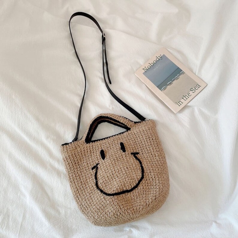 Cotton Knitted Smiley Face Bag, Handmade Crochet Purse, Fashion Bag, Crochet Shoulder Bags, Handmade Shoulder Bags, Crochet Bag image 2