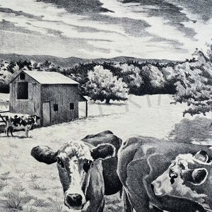 Peut inclure: Un dessin au crayon noir et blanc d'une sc&egrave;ne de ferme avec une grange, des arbres et des vaches. Les vaches sont au premier plan et la grange &agrave; l'arri&egrave;re-plan. Le dessin est r&eacute;alis&eacute; dans un style r&eacute;aliste.