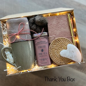 Classy Gift Basket for Women | Cozy Gift Box with Blanket | Self Care Gift Box | Gifts for Her for Any Occasion | Festive Gifts | Mothers