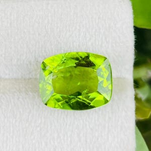 Natural Peridot Cushion Shape Custom cut gemstones for jewellery Making Weight 10.40 Carats Size   14.70x11.60mm Hight 7.00mm,