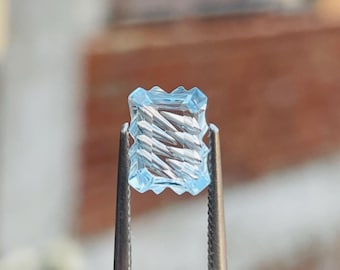 Natural Swiss Blue Topaz Fantasy Cut 1.00 Carat Gemstone.