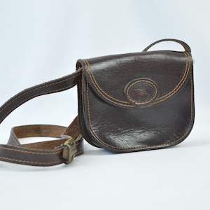 Bolso pequeño de piel de vaca auténtica de inspiración retro: regalo perfecto para ella, bolso de chica boho de estilo urbano de moda vintage