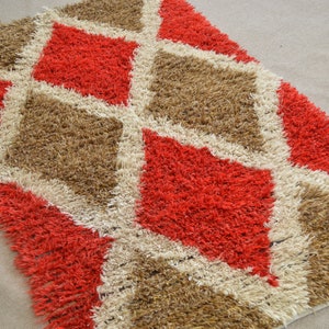 Exquisite Vintage Handmade Recycled High Pile Geometric Scandinavian Area Rug - Perfect Housewarming Gift for New Home Decor Enthusiasts