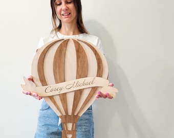 Decoración de pared de globo aerostático de madera personalizado para bebé: Letrero con nombre personalizado para habitación de bebé