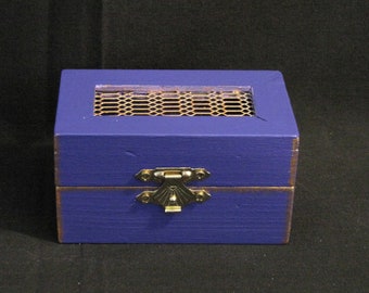 Purple and gold Dice box - Item Number 1015