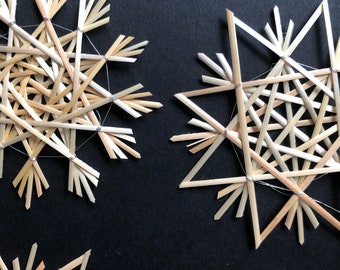 Straw star set Luna, 4 straw stars, 2 each 7.5 cm and 8.5 cm