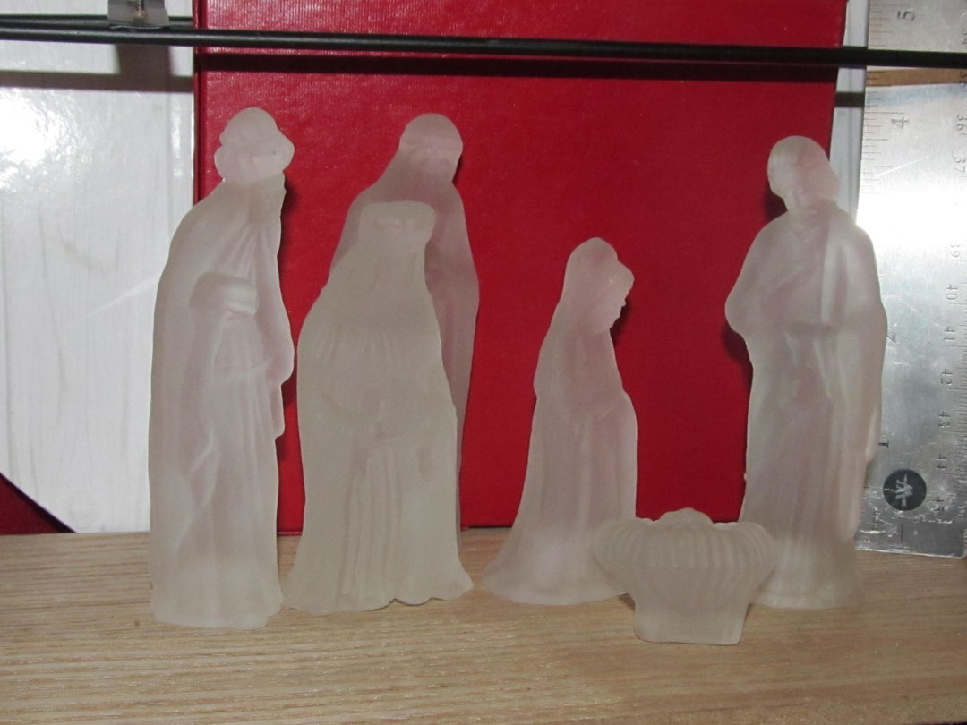 Frosted Glass Nativity Set 6 Pieces Mary Joseph Baby Jesus 3 Wise Men