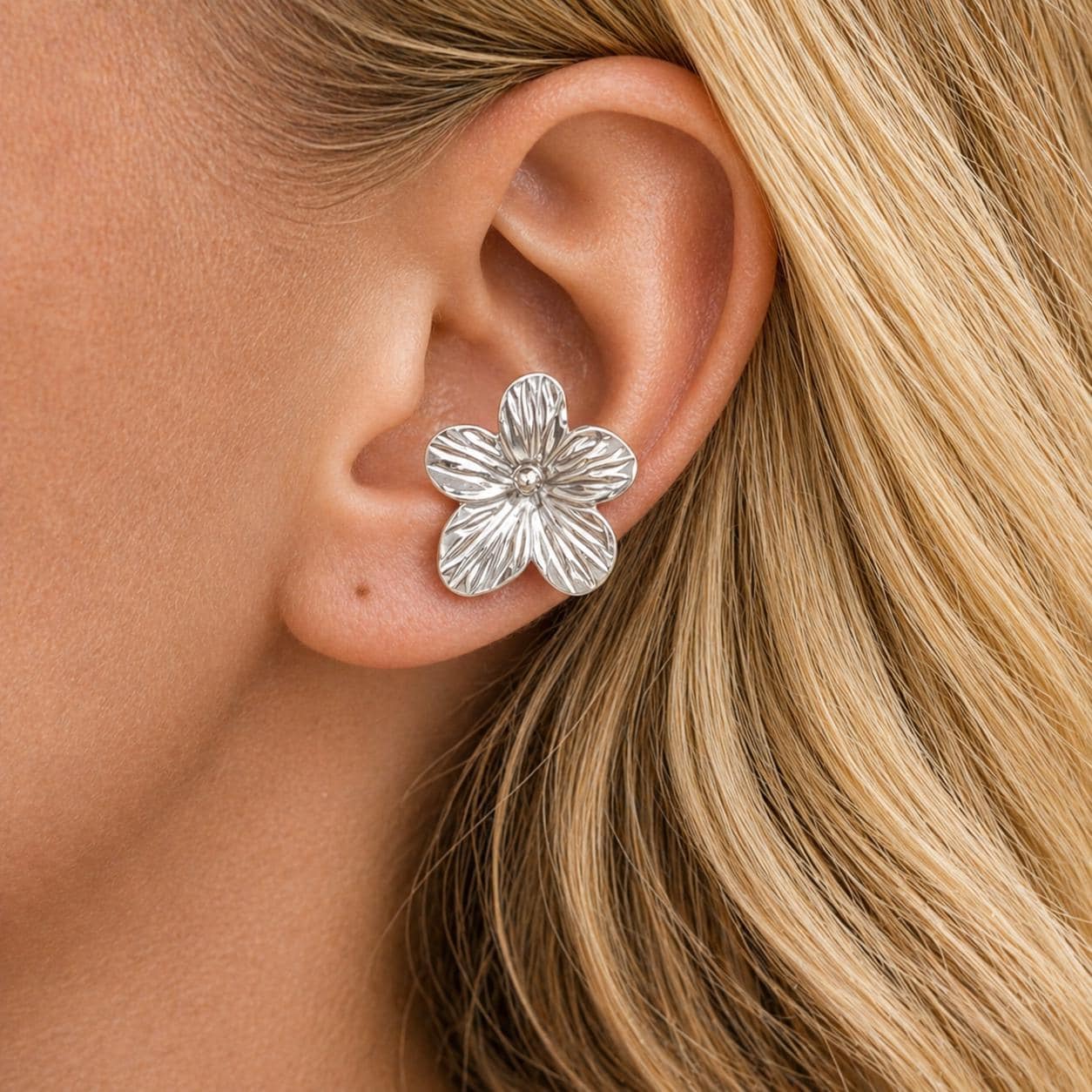 Flower ear cuff ブルー Flower Ear Cuffs - Etsy Canada