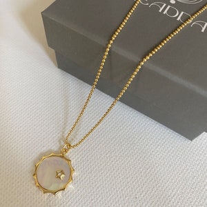 Mother of Pearl Charm Necklace, Pearl Coin Necklace, Freshwater Pearl, Minimalist Necklace, Dainty Necklace, Handmade Jewelry, Gift for Her