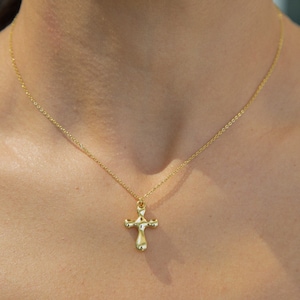 Gold Cross Necklace, Cross Pendant, Gold Cross Pendant, Tiny Cross Necklace, Christian Necklace, Minimalist Necklace, Dainty Gold Necklace