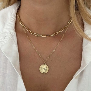 Gold Layered Necklace , Dainty Gold Chain Set , Dainty Layered Gold Necklace Set , Coin Layered Necklace , Gold Coin Medallion Necklace