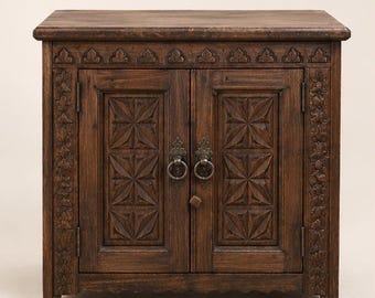 Handgesneden Marokkaans kastje | Kleine ladekast met 2 deuren | Geometrisch houten nachtkastje met stermotief | Rustieke opbergconsole | Boho nachtkastje