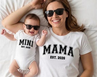 Lámina para mamá e hija: Mamá y yo, año 2026, formato SVG y PNG, incluye todos los números de año (descarga digital).