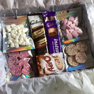 Hot Chocolate Hamper - Hot Chocolate Gift Set - Marshmallows - Chocolates - Gift for Him - Gift for Her - Personalise