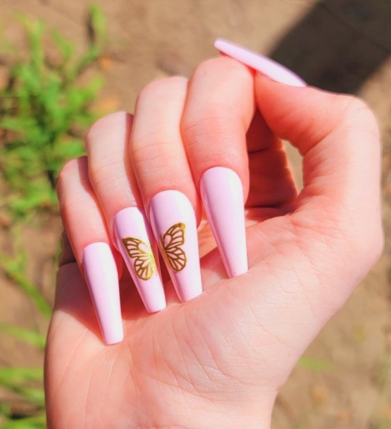 light pink nails