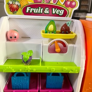 Shopkins Fruit and Veg stand
