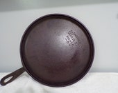 Wagner Ware Sidney -O- 1109 C 10 Inch Cast Iron Griddle
