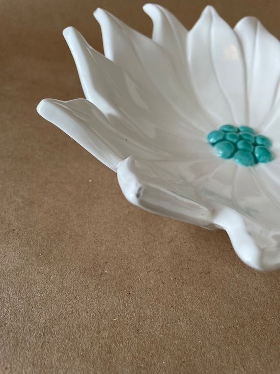 Vintage Ceramic White Flower Dish with Turquoise … - image 5