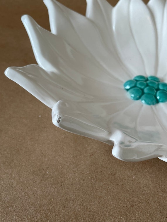 Vintage Ceramic White Flower Dish with Turquoise … - image 6