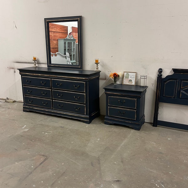 Sold! Do not purchase!! Navy Blue Distressed King Bedroom Set. Gift for her, Christmas.