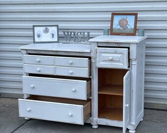 Sold! Do not purchase! Heavy solid wood changing table! /nursery/boy/girl/white/Dresser/Bedroom