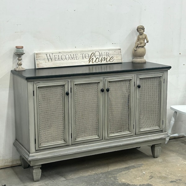 SOLD! DO NOT purchase!!! Shipping is included in the price! Gray/grey Buffet/entryway/console