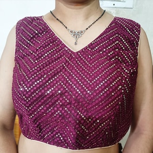 Blusa de sari morada con lentejuelas para mujer, blusa étnica elegante con espalda abierta, blusa sin mangas lista para usar para fiestas.