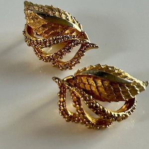 vintage gold clip on earrings