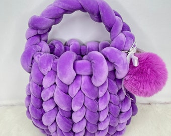 Chunky Giant Yarn Knitted Purse