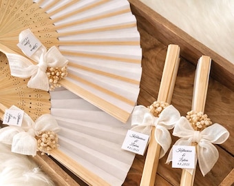 Personalized Wooden Hand Fan, Dried Flower Wedding Favor, Bamboo Guest Gift, Bridal Shower Favor
