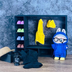 17cm Vinyl Doll Hoodie Outfit for Art Toys – Casual Streetwear Set (Fits Sitting Vinyl Dolls, Size Compatible with 17cm Fantasy Vinyl Doll )