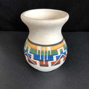 Vintage Native American Sioux Etched Pottery Vase, Signed Swift Eagle SP-RC-SD
