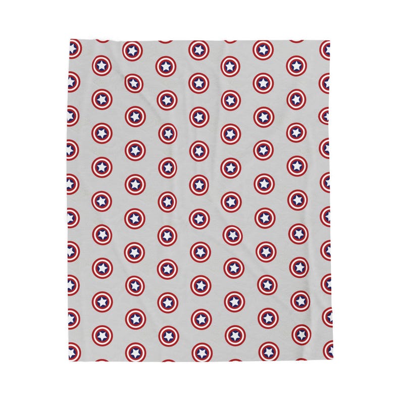 Superhero Movie Night Essential: Captain America Plush Blanket for Boys' Cozy Bedroom image 2