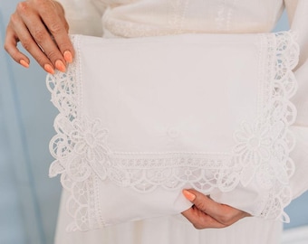 Temple Envelope-Lace Edge