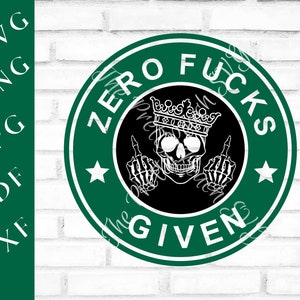 Puede incluir: Un círculo verde con una calavera negra que lleva una corona y hace el dedo medio. El círculo tiene el texto "ZERO FU*KS GIVEN" alrededor del exterior.